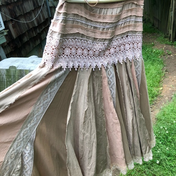 DIMRI Dresses & Skirts - DIMRI Gypsy/Boho flair skirt M
